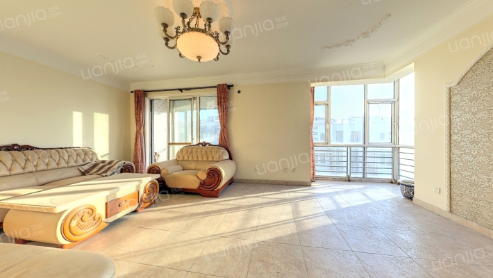 靠山居艺墅北区二手房实景图