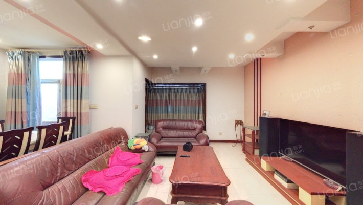 科而士天辰华府二手房实景图