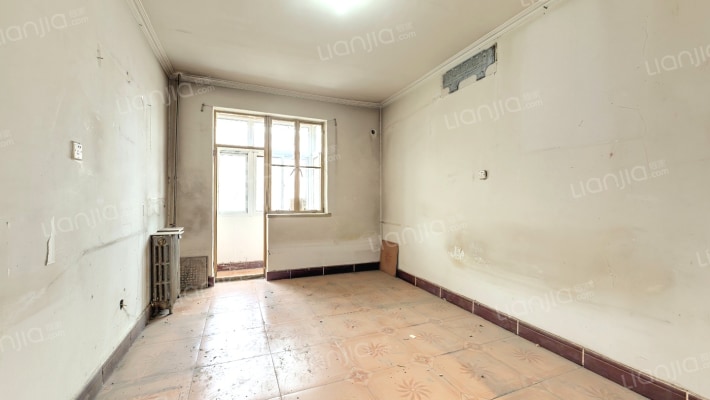 五爱屯西街二手房实景图