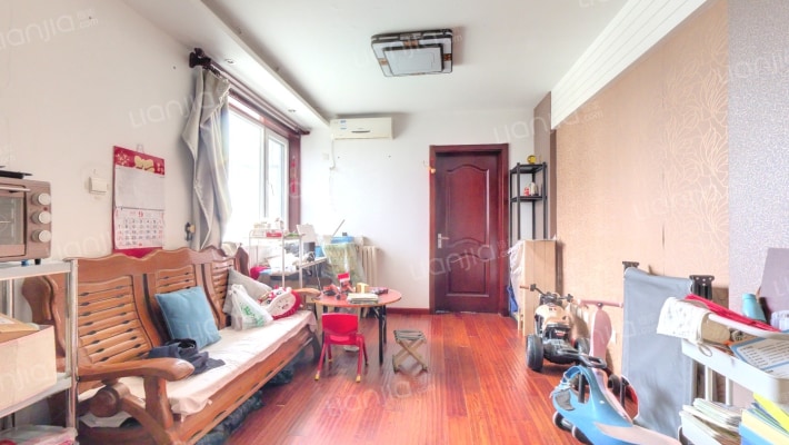 翠成馨园E区二手房实景图