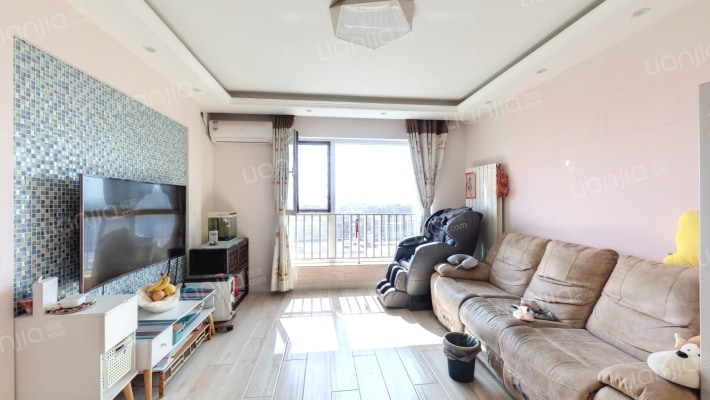 阿尔法社区二手房实景图