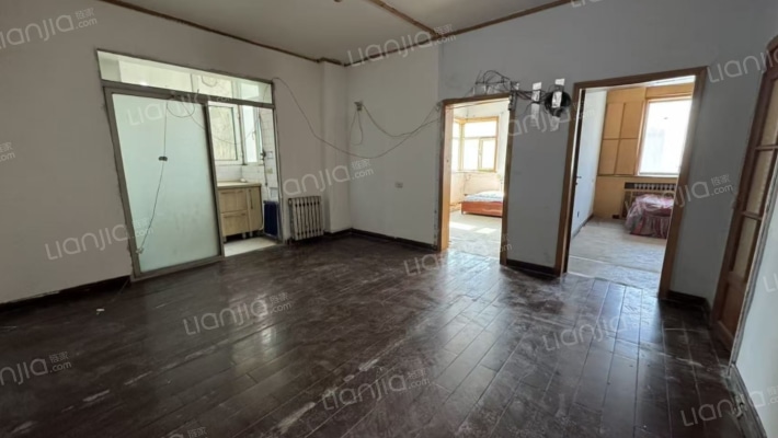 市政府职工宿舍二手房实景图