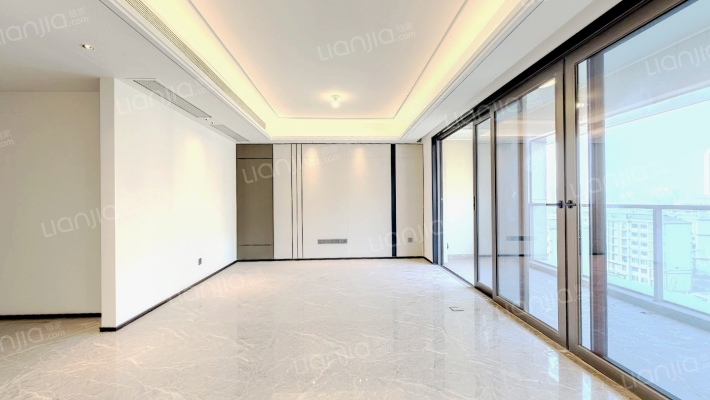 香港置地衿湖翠林云峯三期二手房实景图