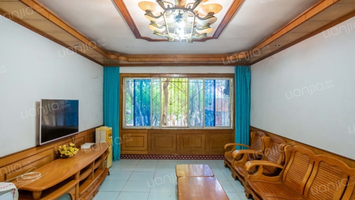 骑鞍街二手房实景图