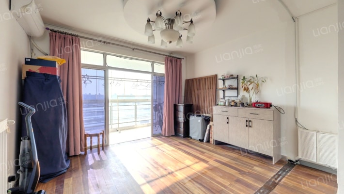 东兰雅苑二手房实景图