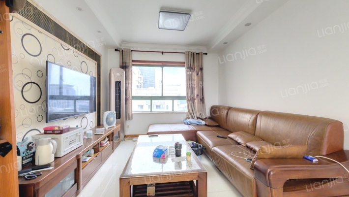 财富公寓二手房实景图