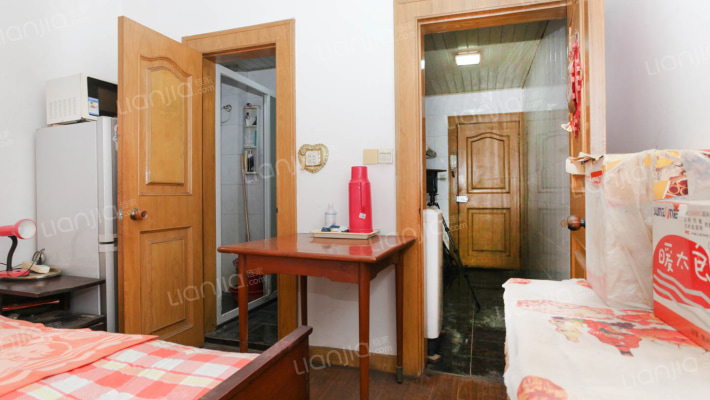 天宝路945弄二手房实景图