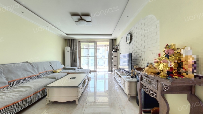 信特名苑二手房实景图