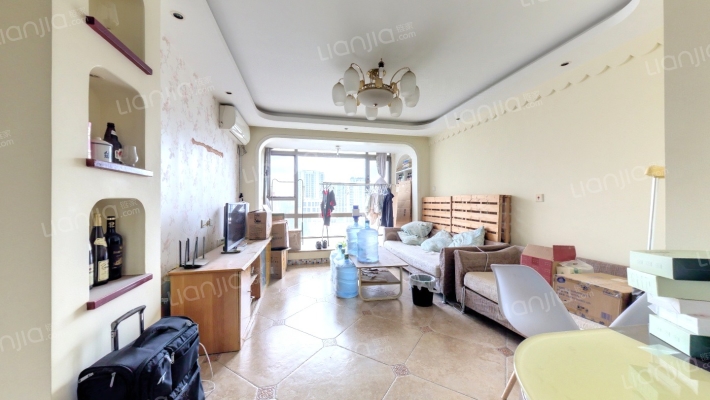 万科红二手房实景图