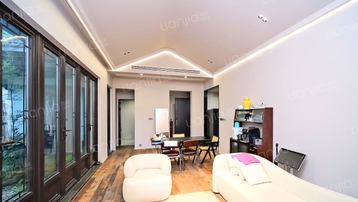 两江曲院风荷二手房实景图