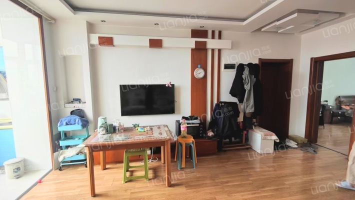 和平四期二手房实景图