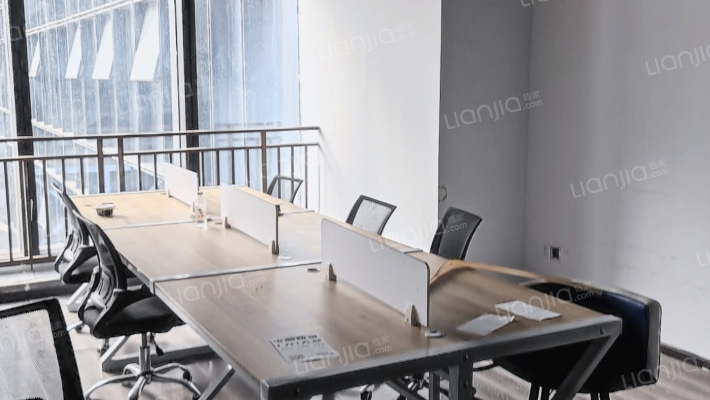 贵阳国际中心3号二手房实景图