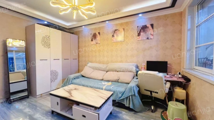 八二00小区二手房实景图