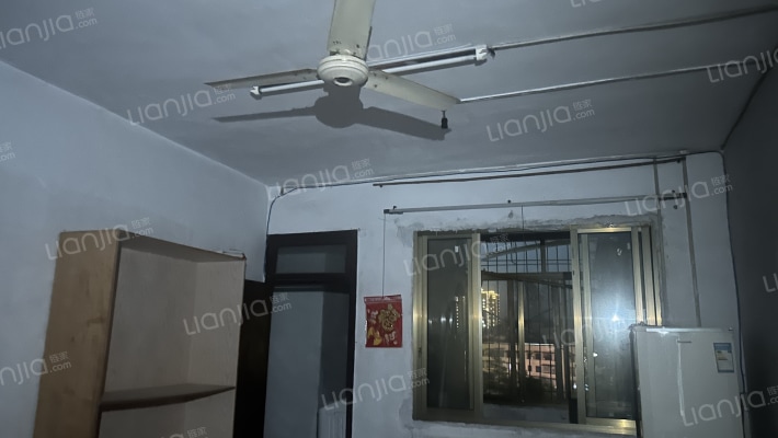 金三角家具广场二手房实景图