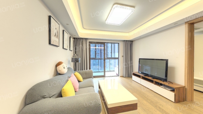 万科翡翠公园六期二手房实景图