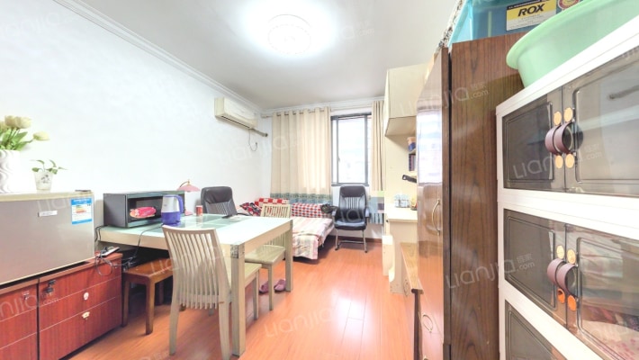 控江路1670弄二手房实景图