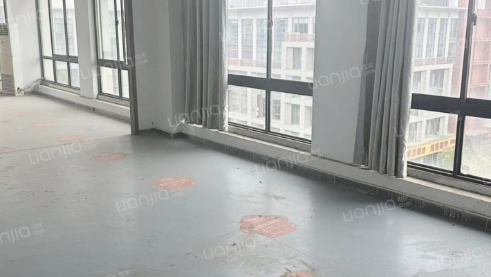 汇丰企业总部二手房实景图