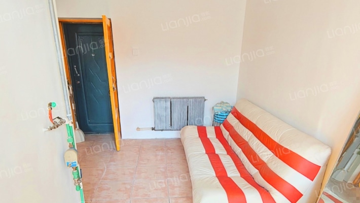 商校住宅楼二手房实景图