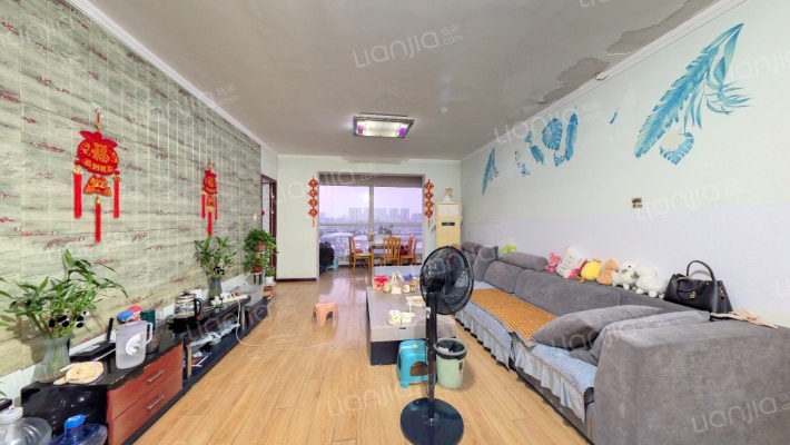 恒通碧水蓝湾二手房实景图