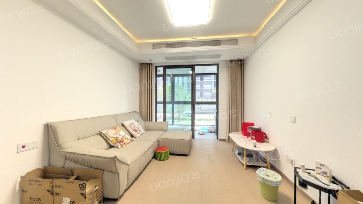 花样年花好园二手房实景图