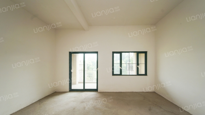 庆隆南山高尔夫国际社区荟澜山二手房实景图