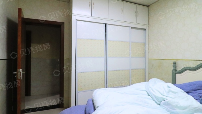 金江外滩精装三室出售房子户型方正-卧室A