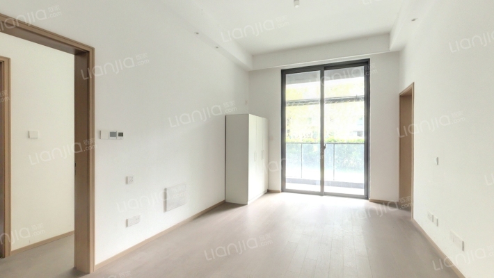 金融湾晶珺二手房实景图