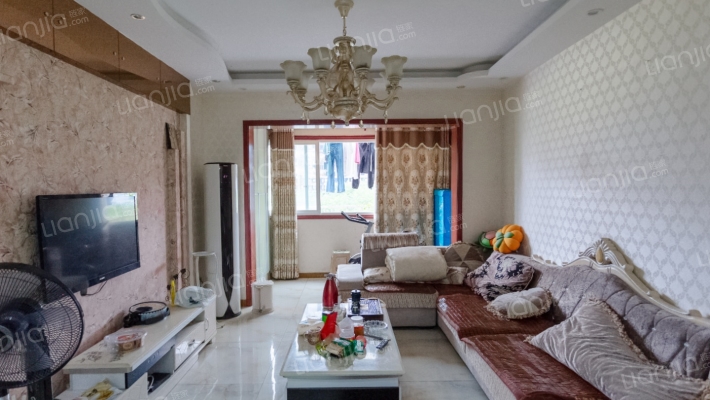 在水一方二期二手房实景图