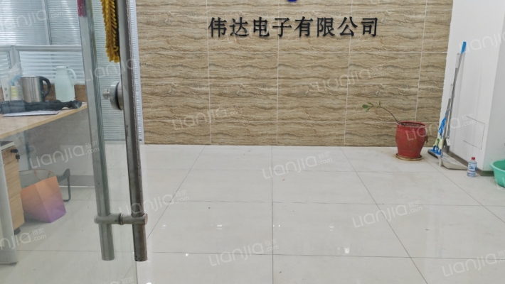 绿地蓝海大厦二手房实景图