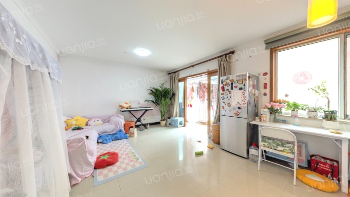 在水一方二手房实景图