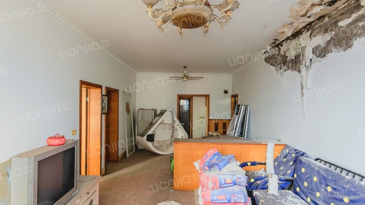 骑鞍街二手房实景图