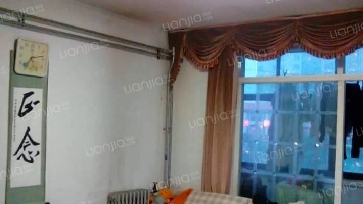 人民保险公司宿舍二手房实景图