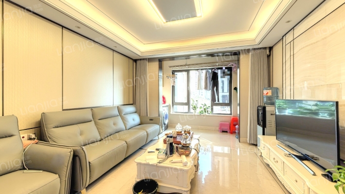 绿地海珀云翡二手房实景图