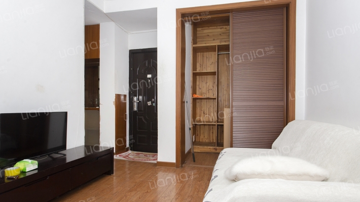 龙柏四村二手房实景图