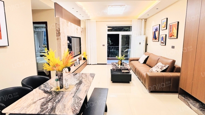 鹏运左岸二手房实景图