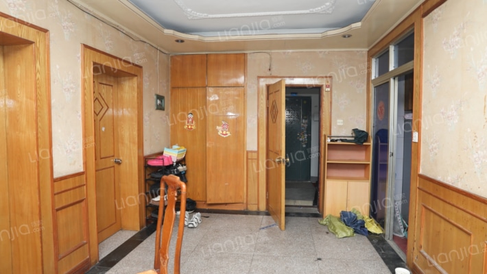 跑马山路4号二手房实景图