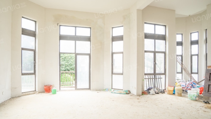 卢瓦尔郡二手房实景图