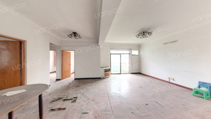 毕架山花园二手房实景图