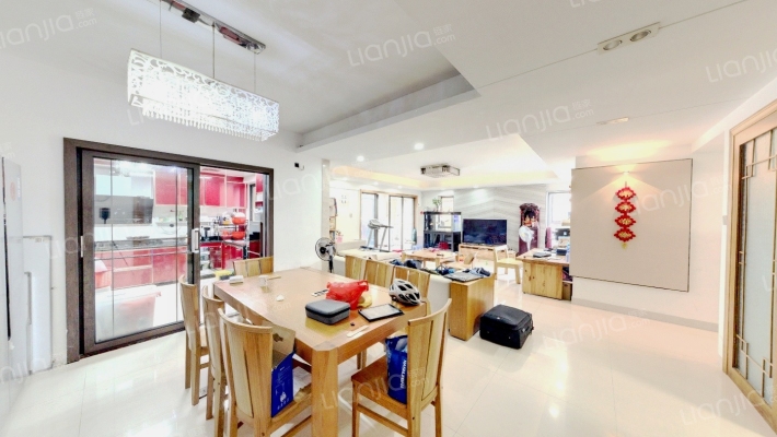 港澳中心二手房实景图