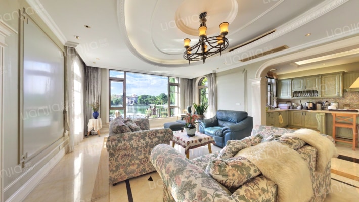 天马高尔夫别墅二手房实景图