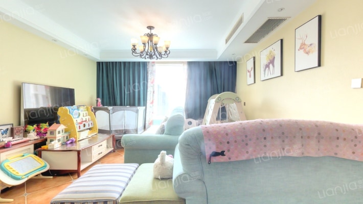 白桦林间二手房实景图