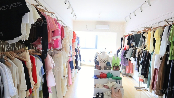 新力都荟广场二手房实景图