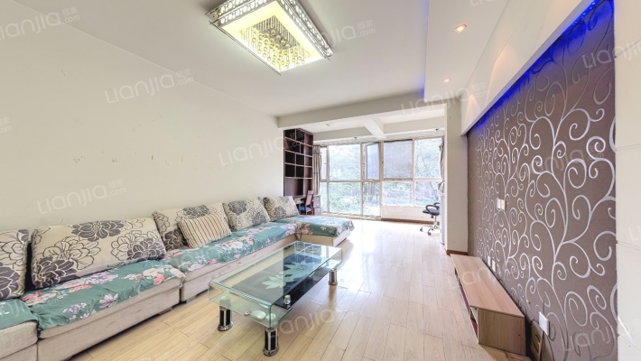 布鲁汀二手房实景图