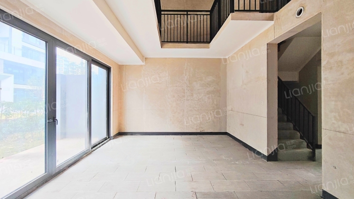 融创隐溪晓院3期二手房实景图