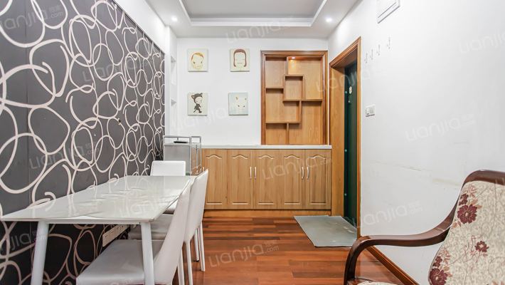 梅六小区二手房实景图