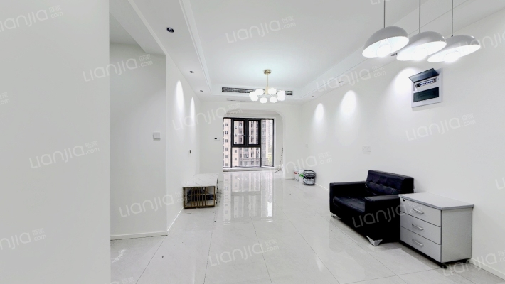 恒达盘龙湾梅苑二手房实景图