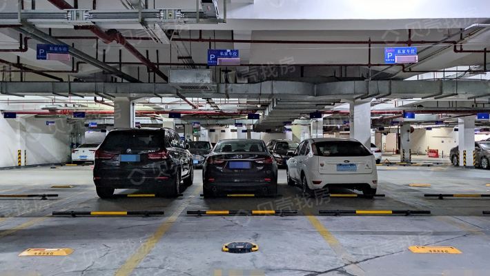 岭南新世界地库车位电梯口停车方便