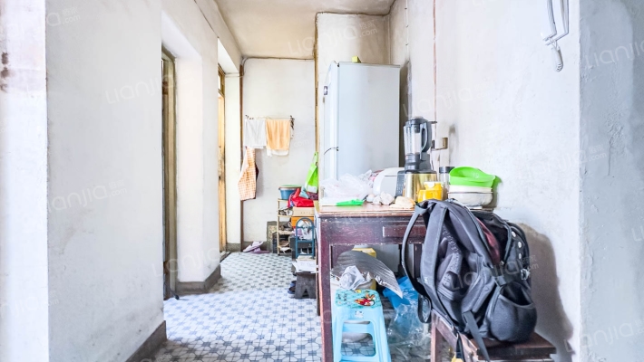 新泾三村二手房实景图