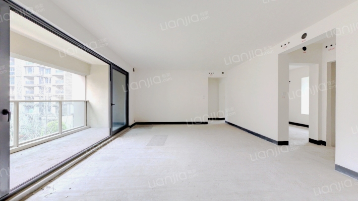 衿湖翠林公园8号二手房实景图