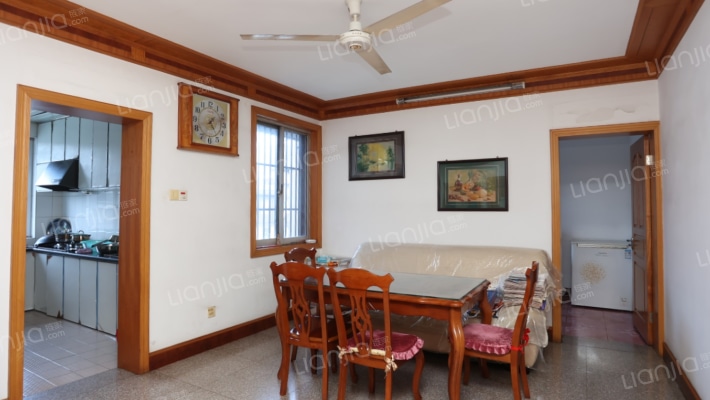 港中新村一区二手房实景图